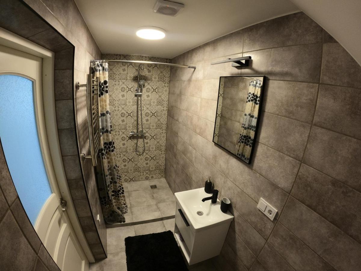 Mono House Apartment Rusne Ngoại thất bức ảnh